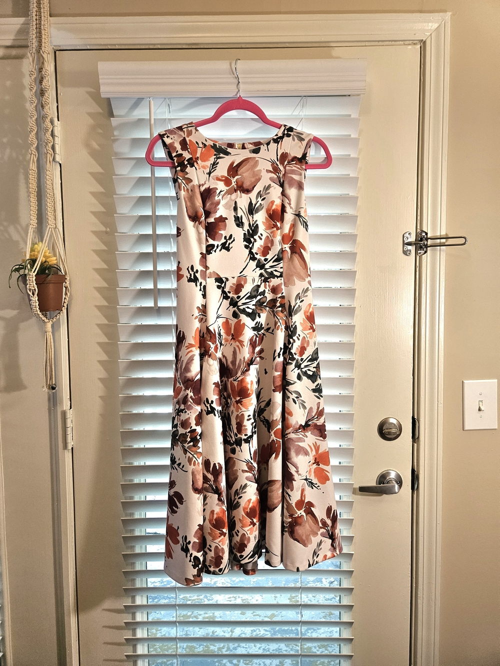 Calvin Klein Floral Fit & Flare Midi Dress Sleeveless Cream Orange Size 4 - Picture 4 of 9